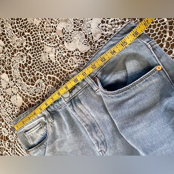 Blank NYC The Madison Crop Jeans High Waisted Raw Hem sz 30 - Picture 6 of 8